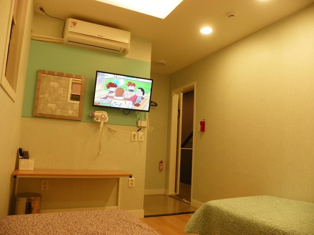 Feliz Casa Hotel Seoul Room photo